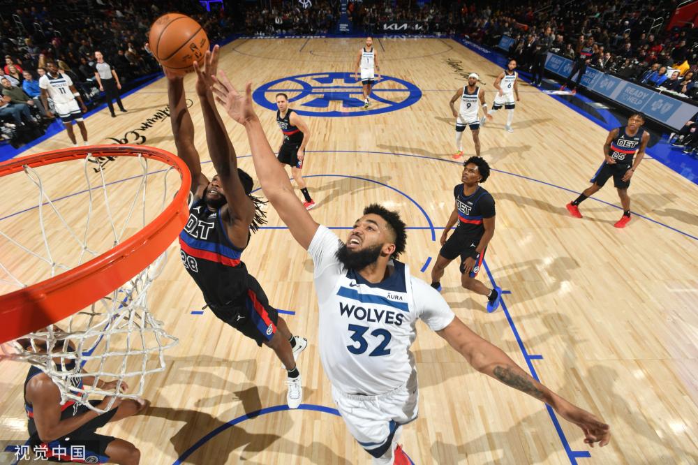 师倒地受伤 师倒地受伤