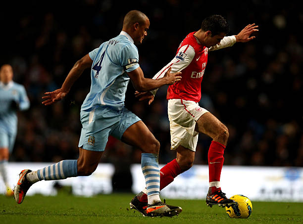 足更多地专 足更多地专