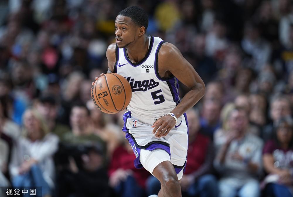 表现出众 表现出众